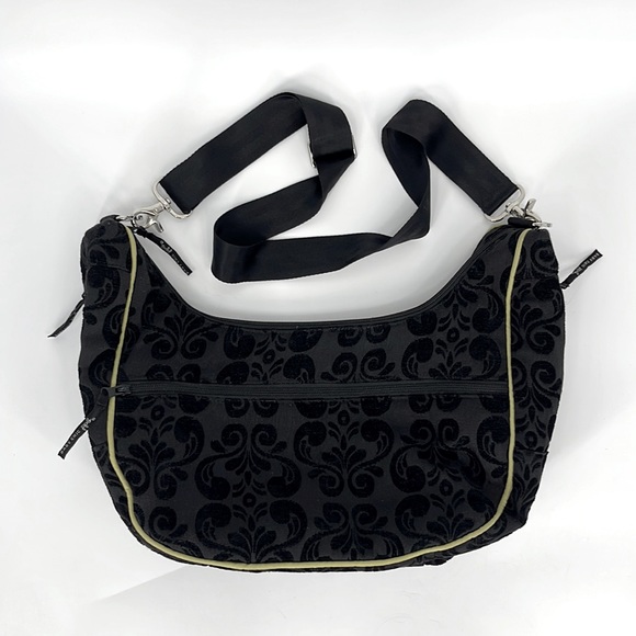 Petunia Pickle Bottom Touring Tote Diaper Bag - Picture 4 of 5